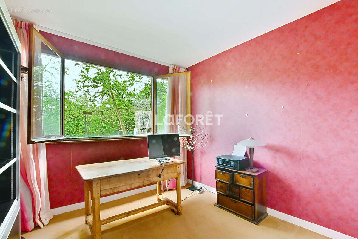 Appartement à LA CELLE-SAINT-CLOUD