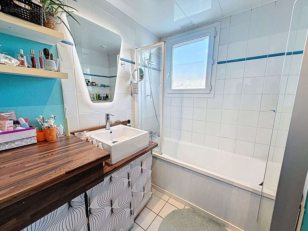 Maison à SAINT-ETIENNE-DU-ROUVRAY