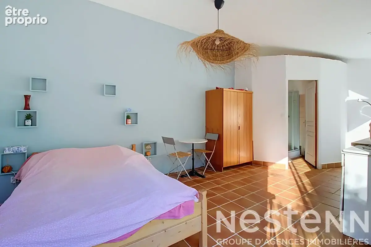 A VENDRE DRAGUIGNAN - Propriété d'environ 240 m² avec deux maisons, studio indépendant, piscine et dépendances sur 3 000 m² de t - photo 23