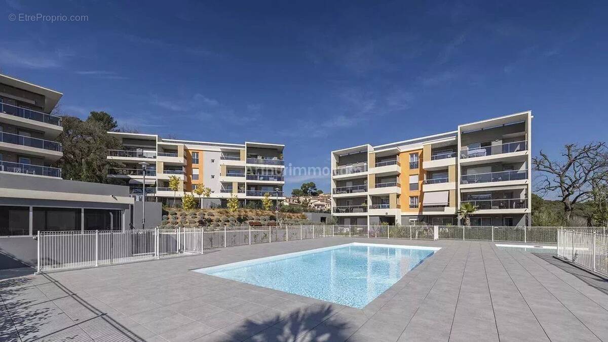 Appartement à VILLENEUVE-LOUBET