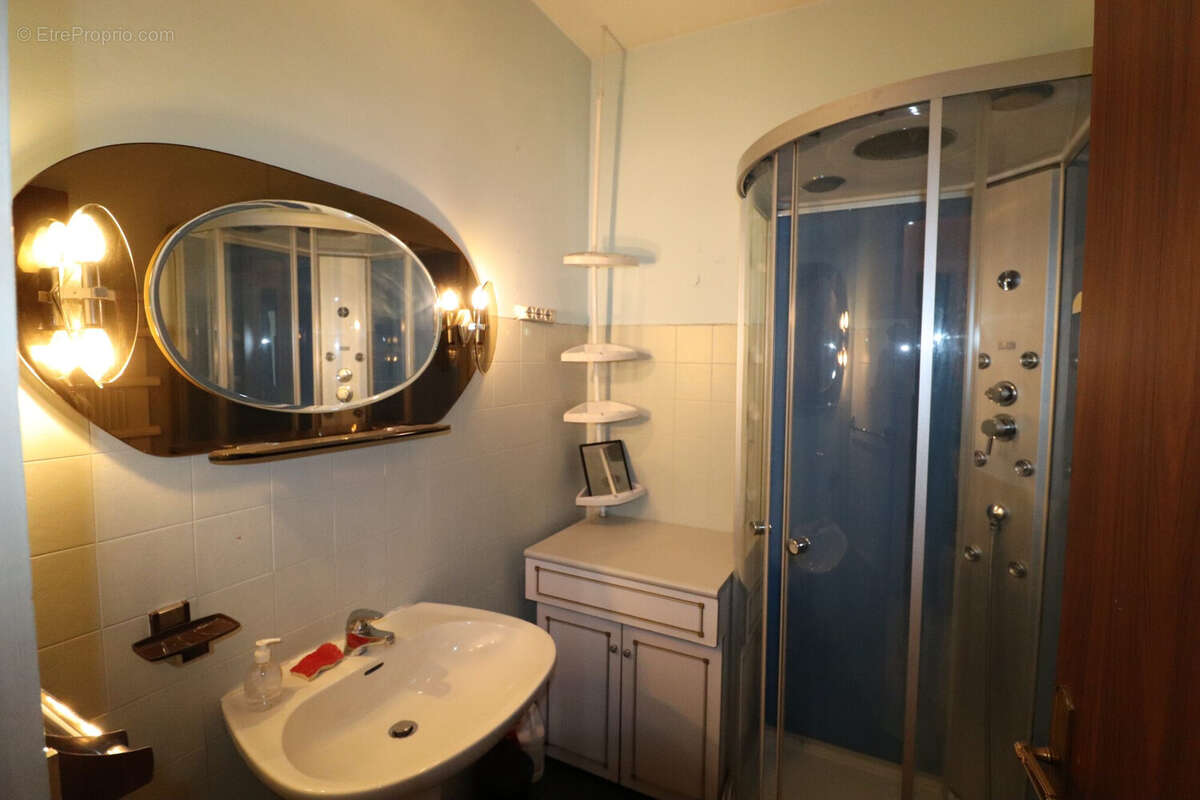 Appartement à MOUGINS