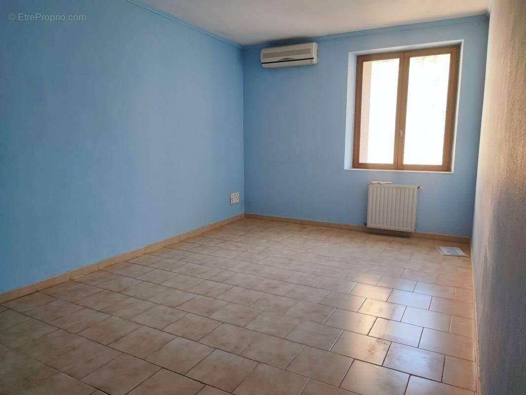 GRAND DUPLEX T4 avec cour intérieure BAGNOLS-SUR-CEZE 30200 - photo 7