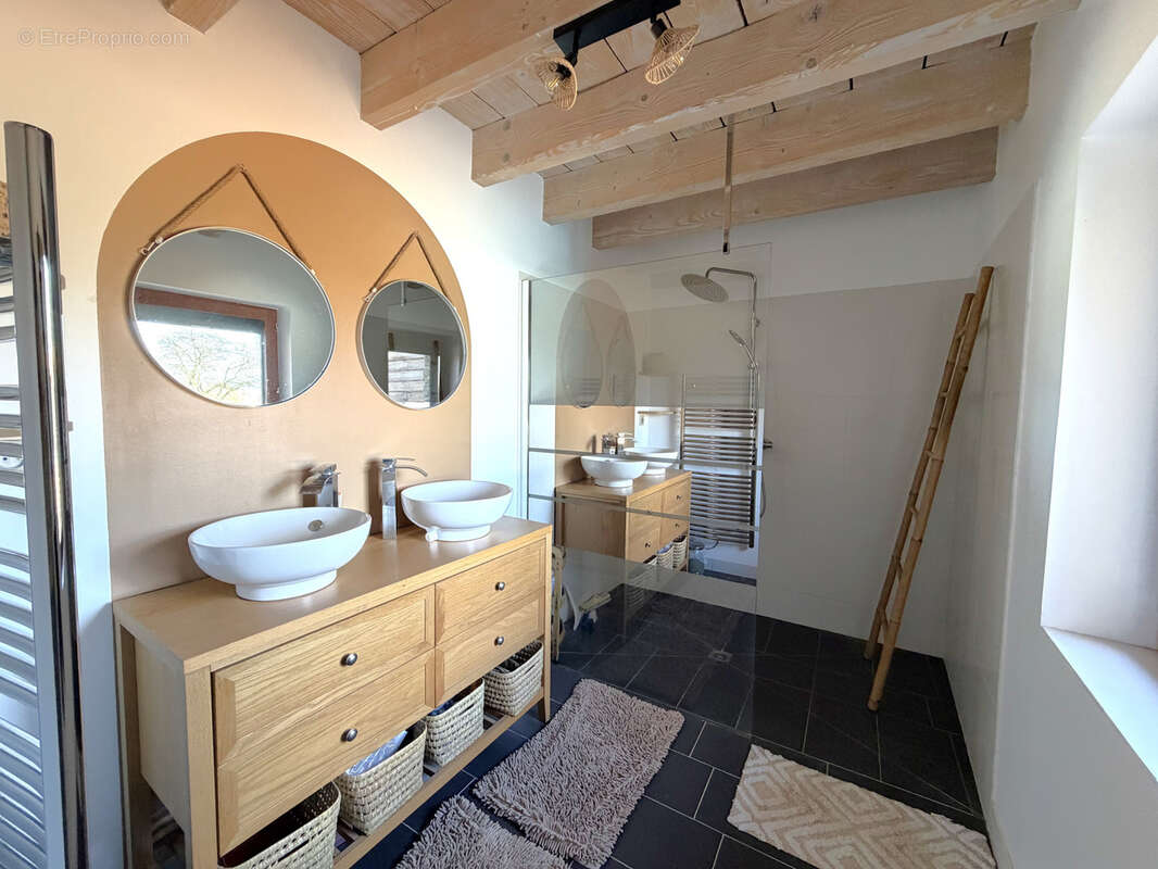 Maison à SAINT-JULIEN-SUR-VEYLE