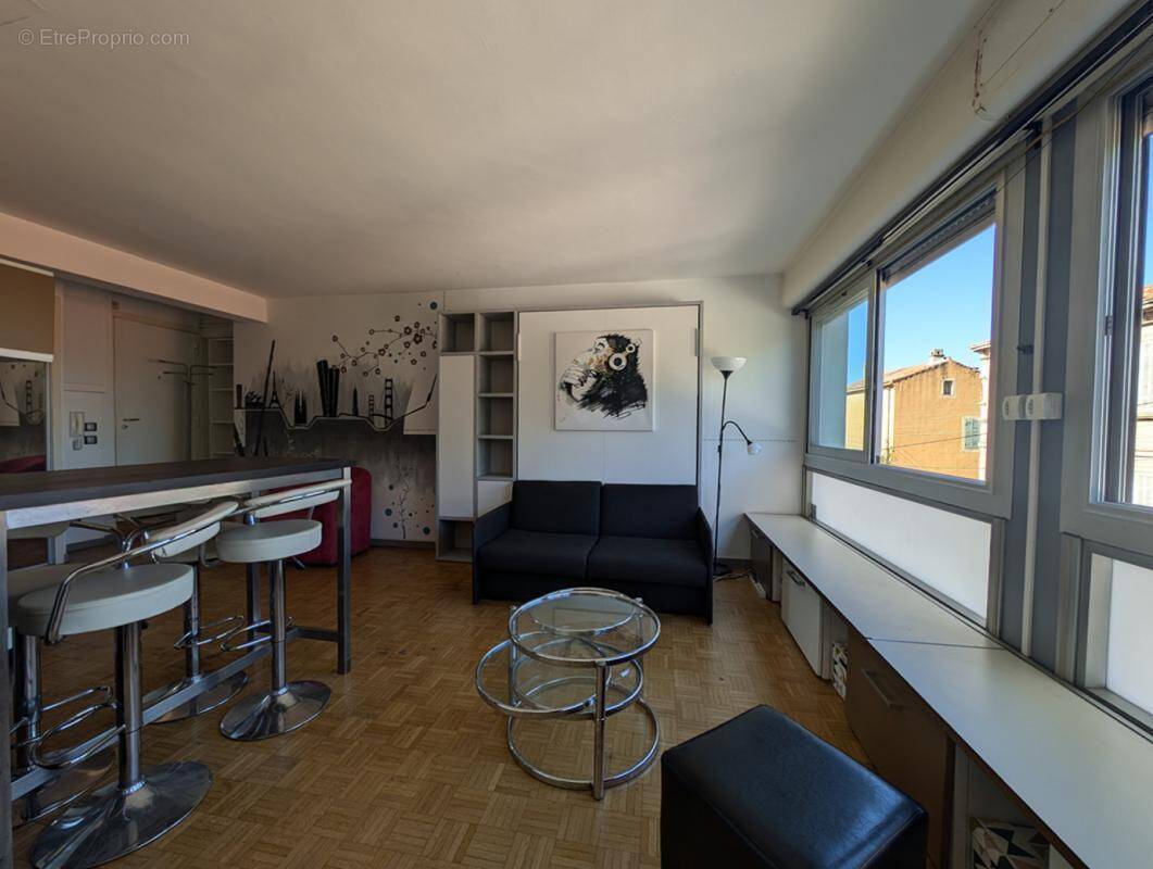 Appartement à MARSEILLE-8E