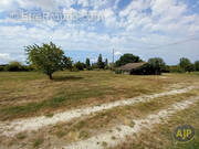 Parking à GAILLAN-EN-MEDOC