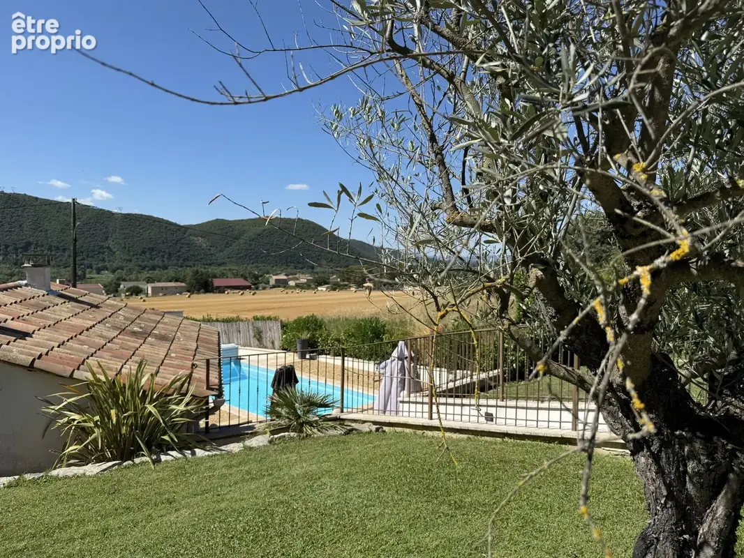 Villa de 166m2 de plain pied avec piscine et grand sous sol - photo 3