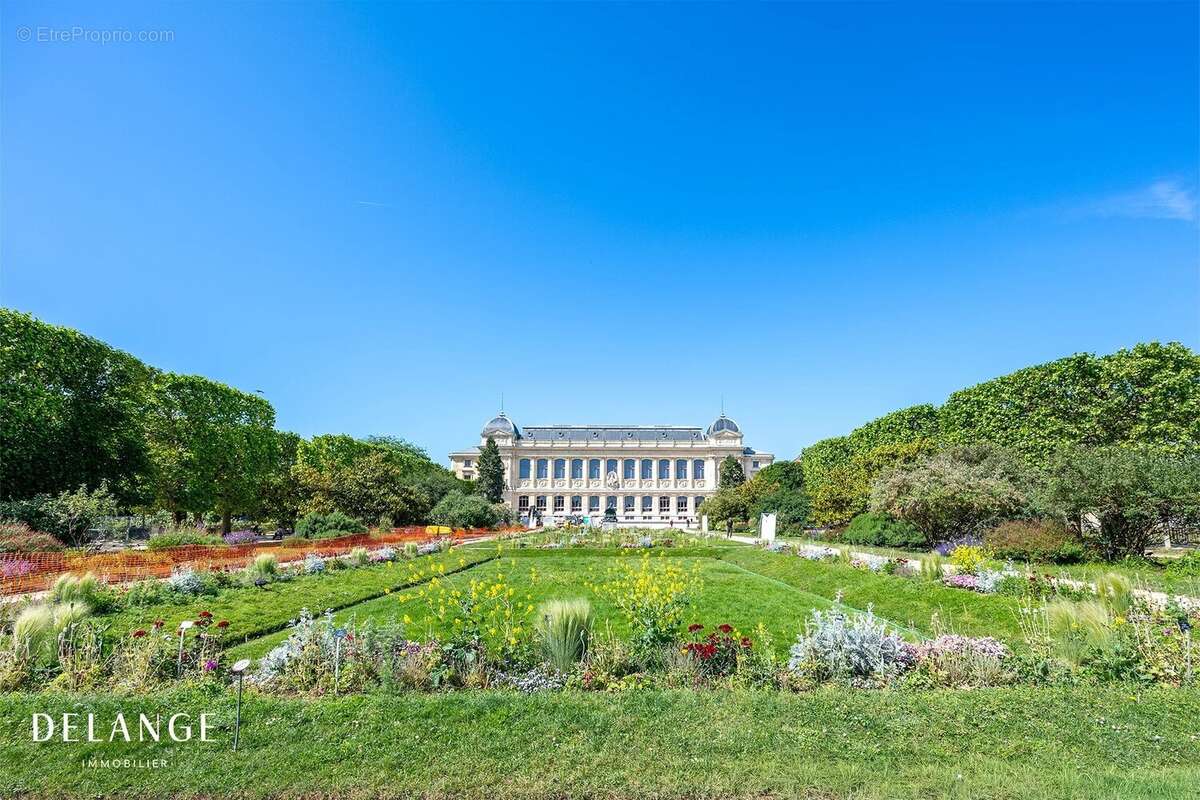 Appartement à PARIS-5E