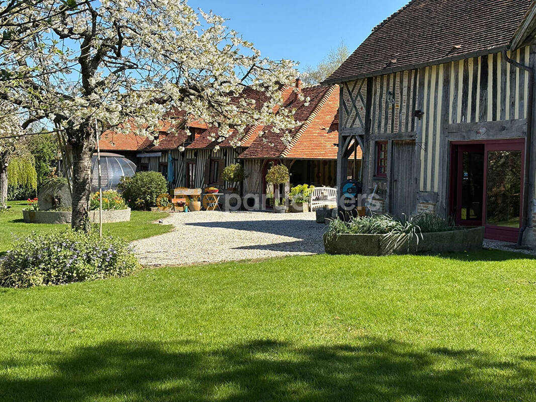 Maison à SAINT-PIERRE-SUR-DIVES