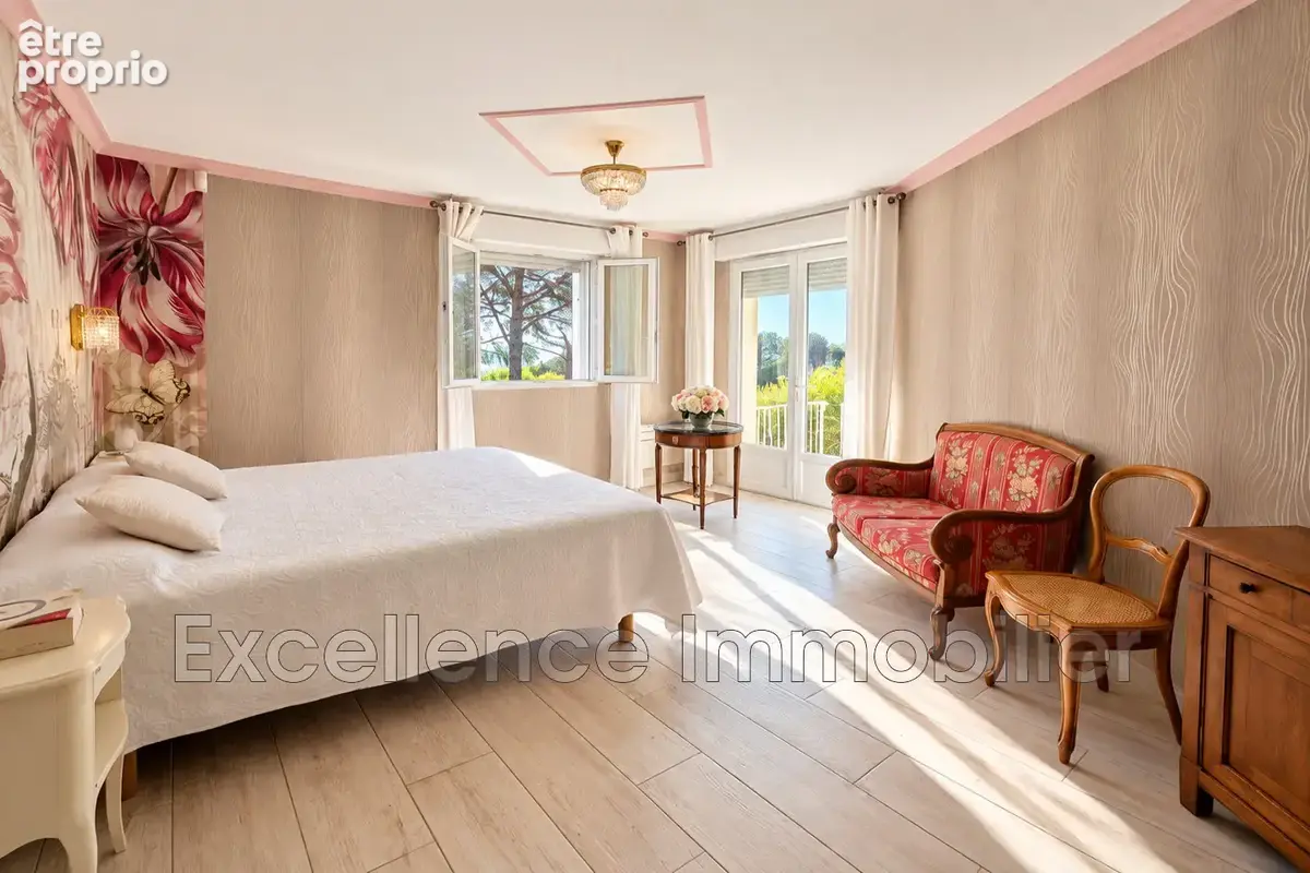 Maison 8 pièces 220 m² à vendre à Sainte-Maxime (83120) - photo 8