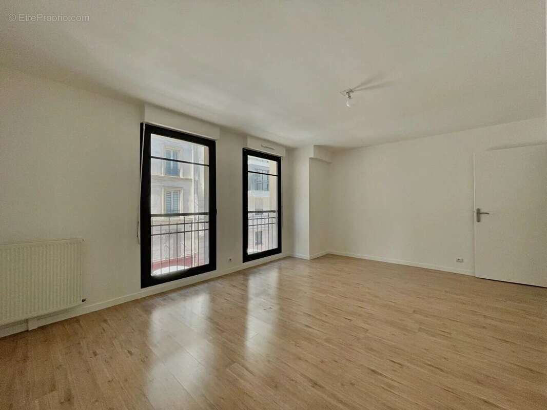 Appartement à SURESNES