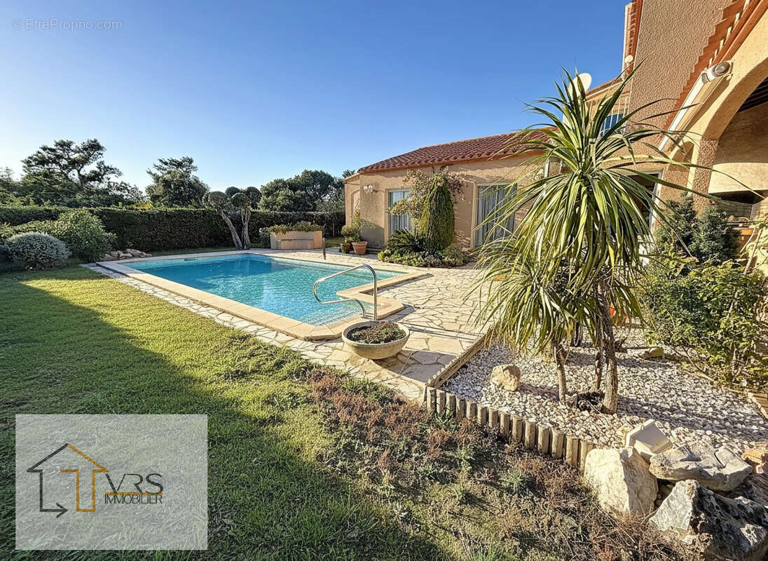 Maison à SAINT-ESTEVE