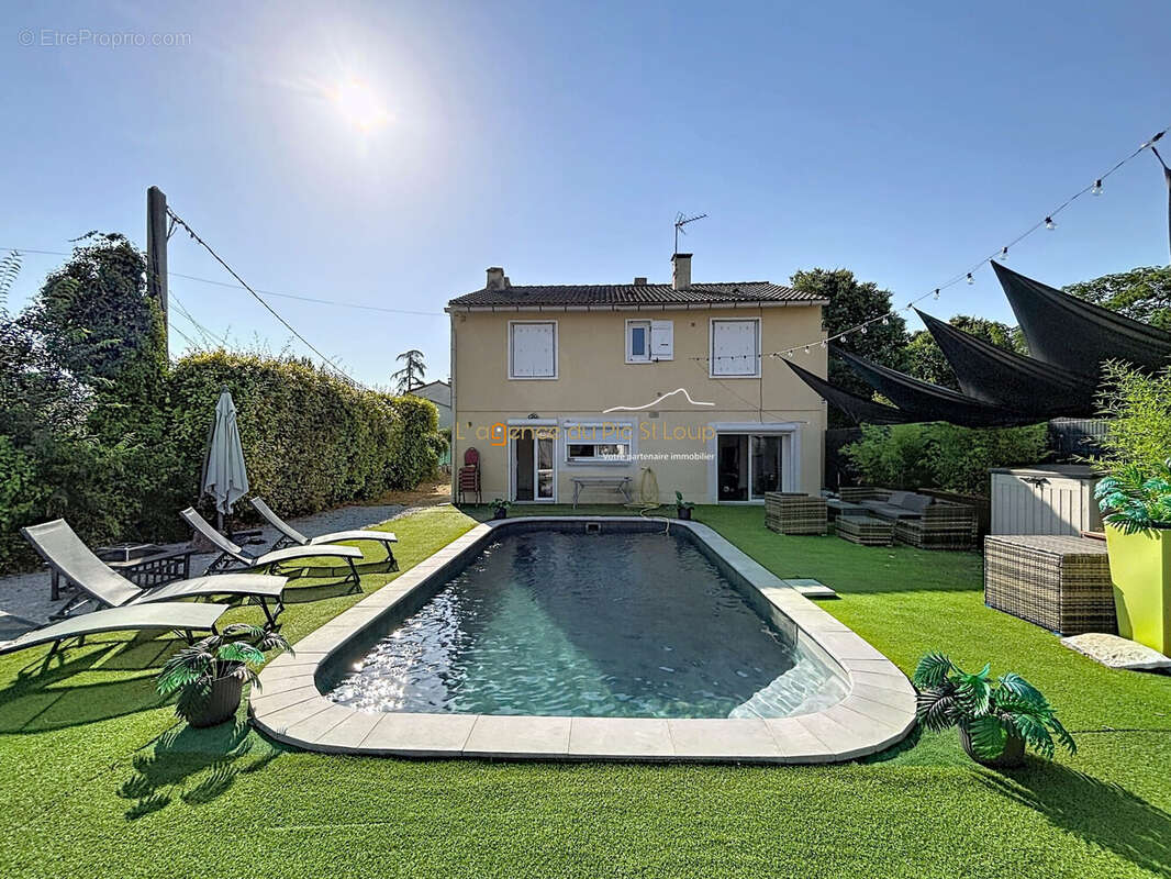 Maison 141 m² à Saint-Mathieu-De-Treviers  - photo 2