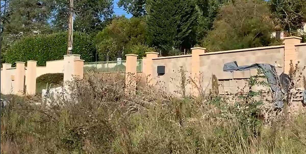 Terrain à MONTARGIS