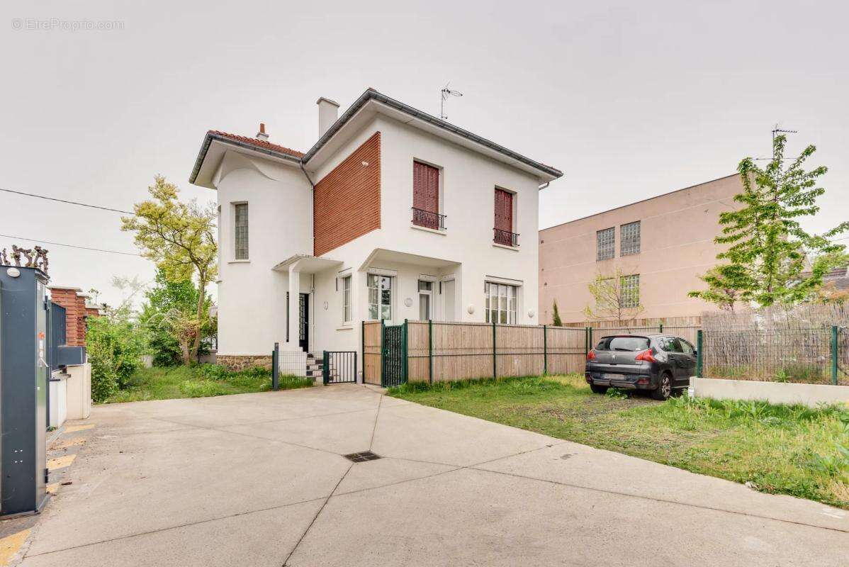 Appartement à LA COURNEUVE