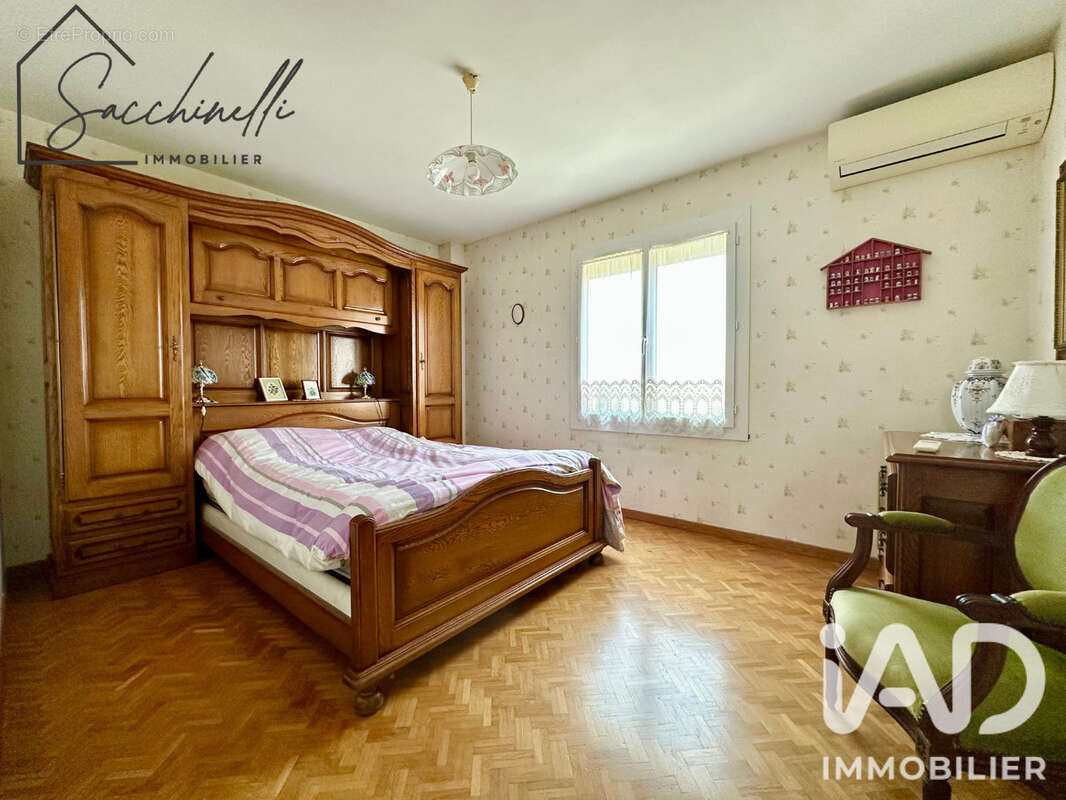 Maison 130 m² à Six-Fours-Les-Plages  - photo 6