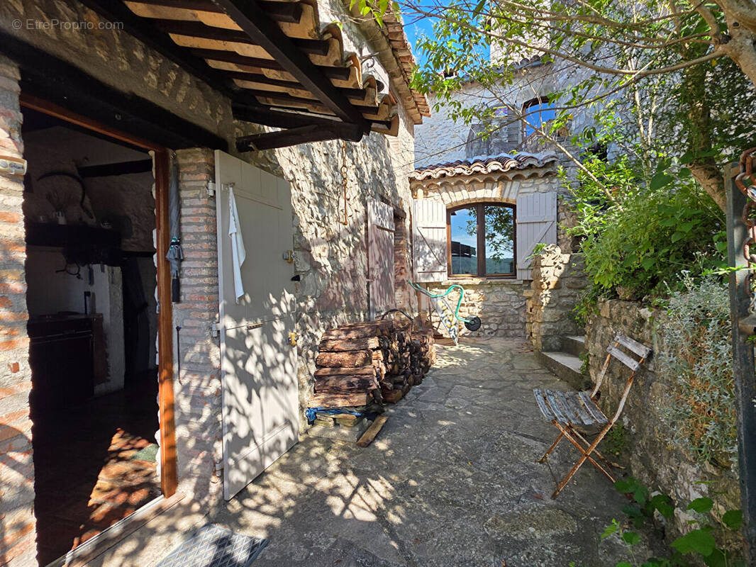 Maison à ROCHEGUDE