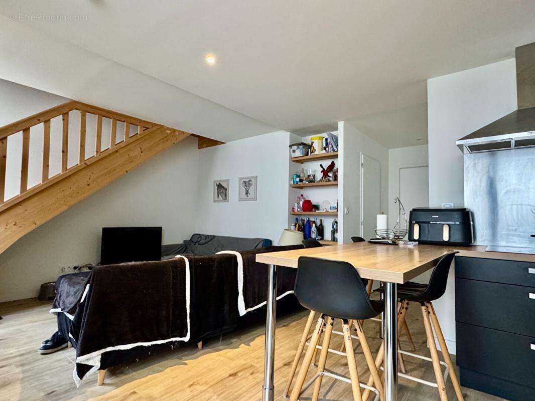 Appartement à MEYZIEU