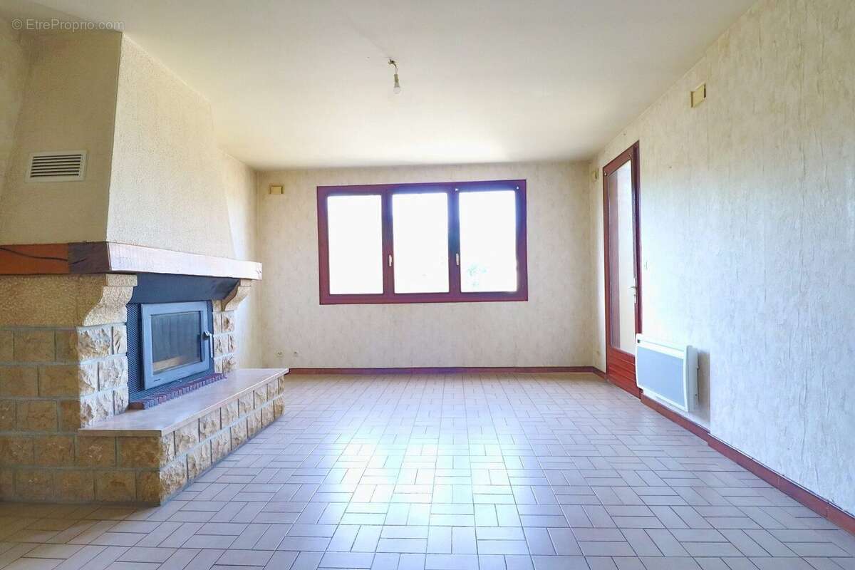 Maison à POUILLY-SUR-SAONE