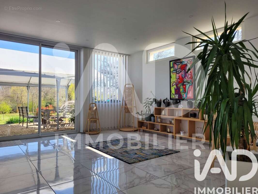 Photo 6 - Maison à DOMERAT