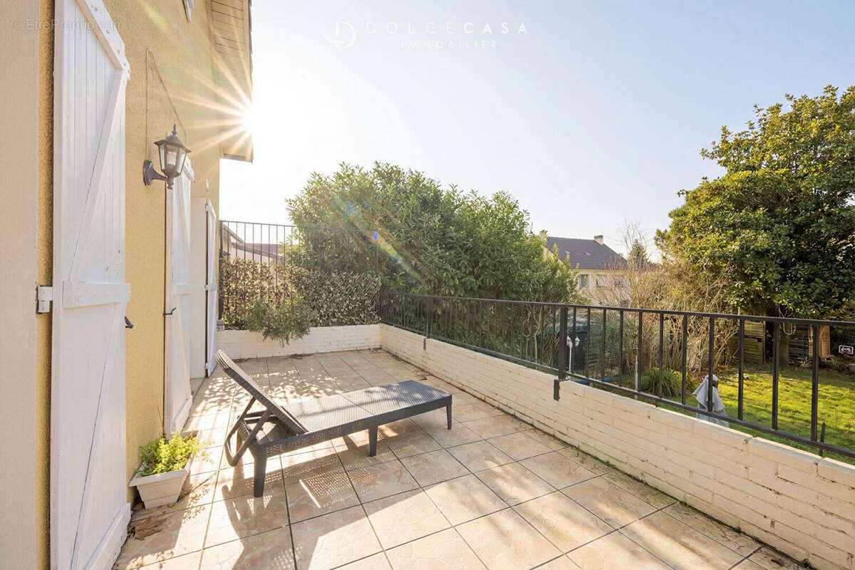 Maison à CHAMPS-SUR-MARNE