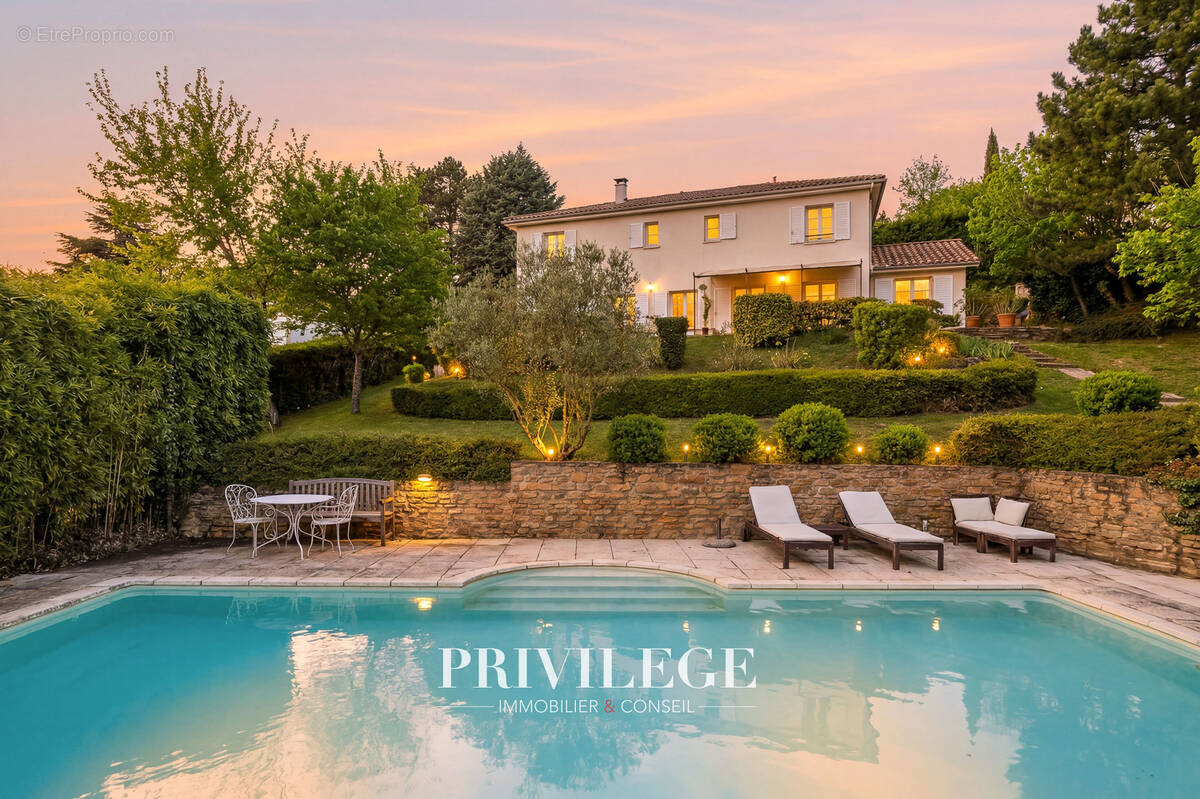 Maison à SAINT-DIDIER-AU-MONT-D'OR