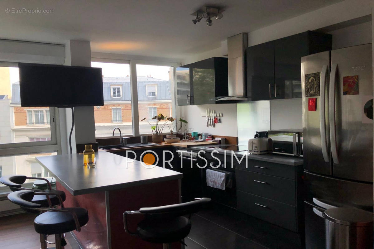 Appartement à PARIS-14E