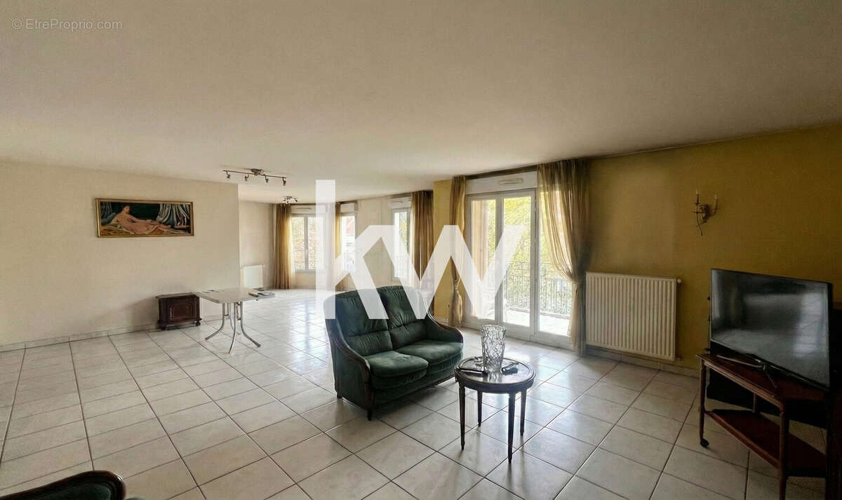 Appartement à SAINT-ETIENNE