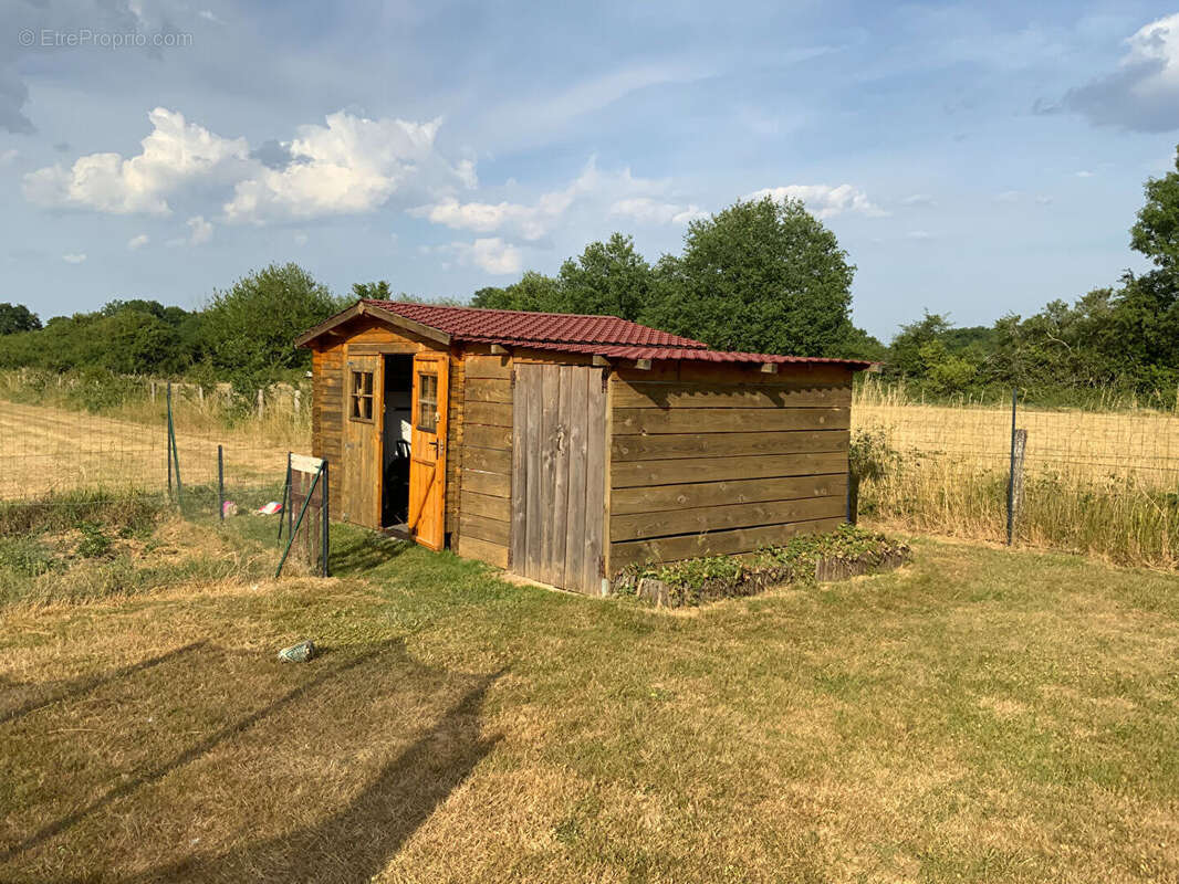 AUXY - Pavillon plain pied de 97 m² hab. (3 chambres). - photo 6
