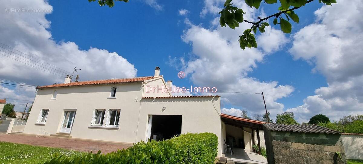 Maison à POUILLE