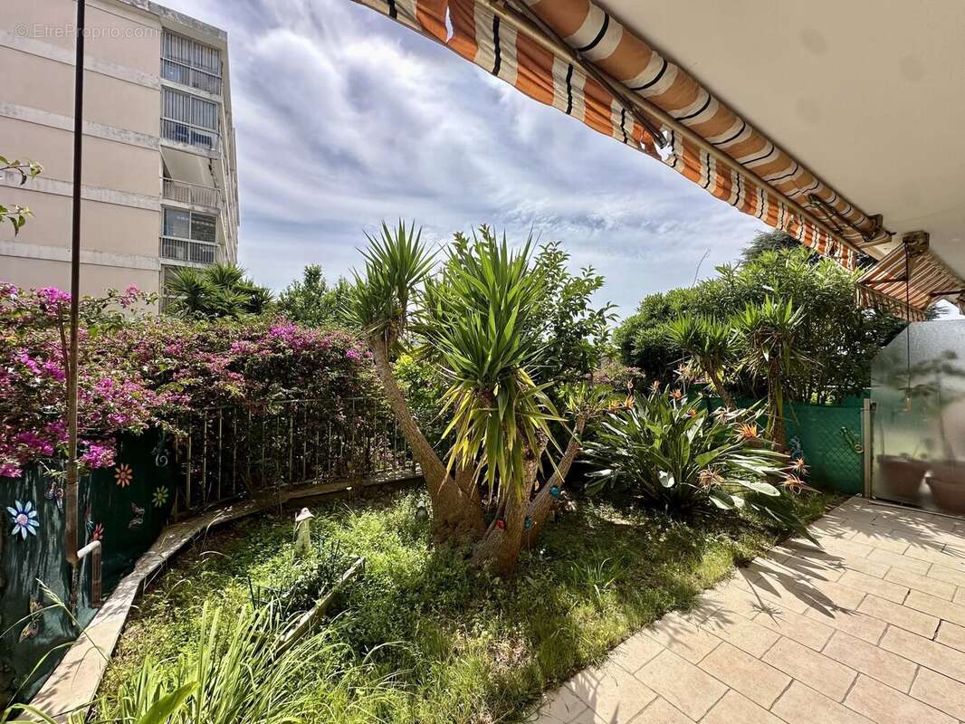 Nice corniche fleurie studio 42m² + jardin 35m²+ cave - photo 6