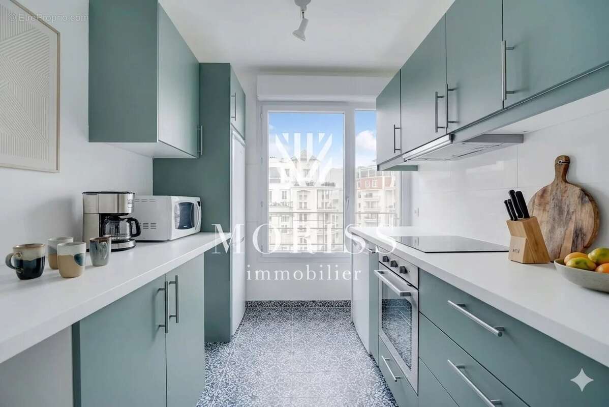 Appartement à COURBEVOIE