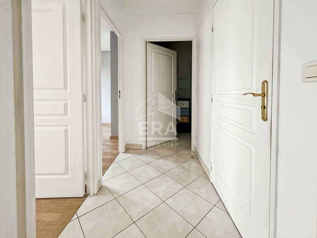 Appartement à SAINT-FARGEAU-PONTHIERRY