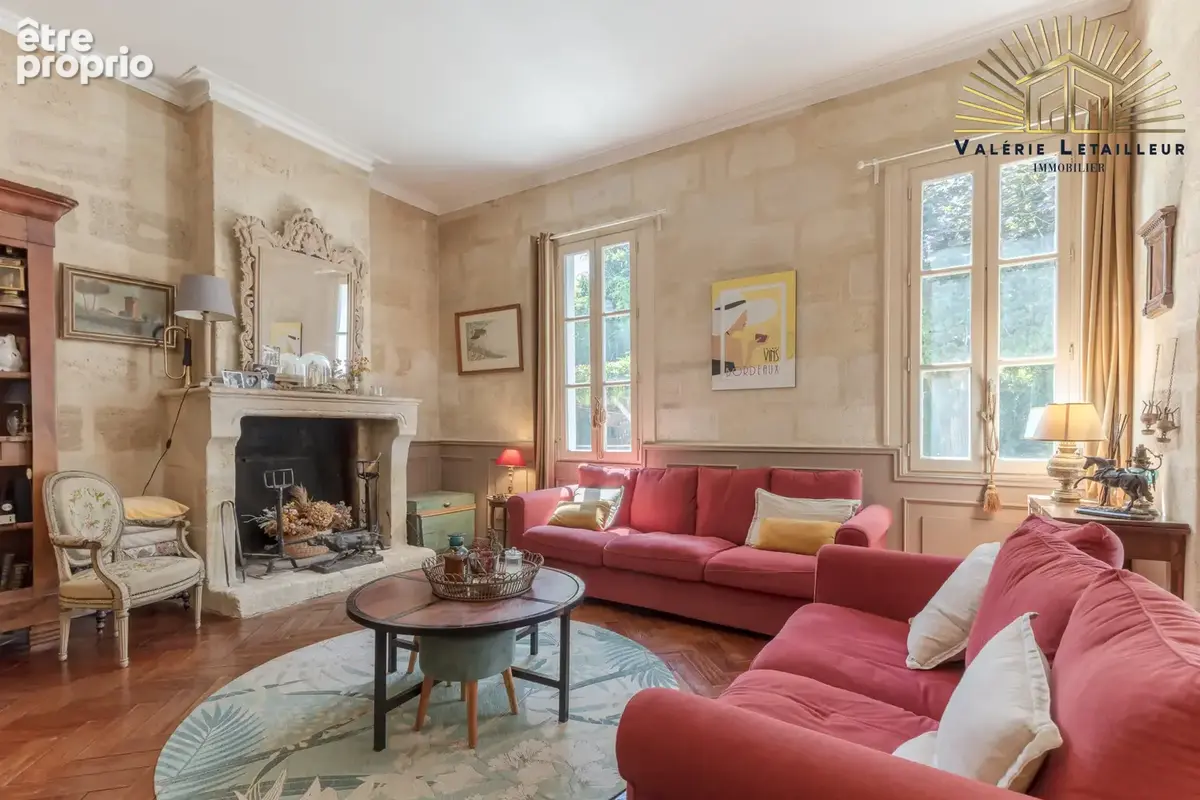Bruges limite Le Bouscat   Une élégante maison en pierre de 302 m2 au charme préservé - photo 4