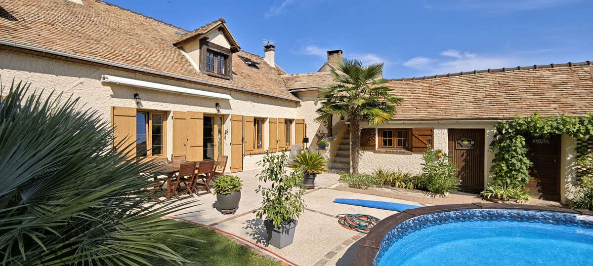 Maison à PONT-SUR-YONNE