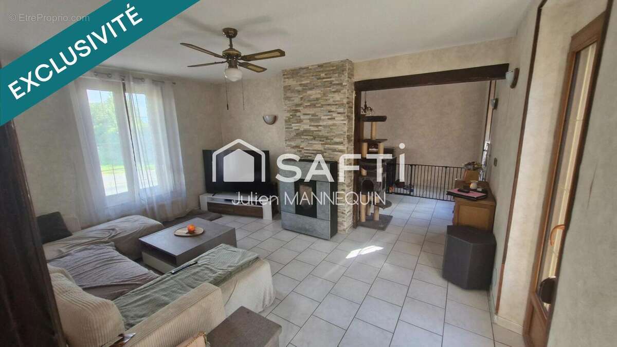 Maison 104 m² à Saint-Quentin  - photo 2