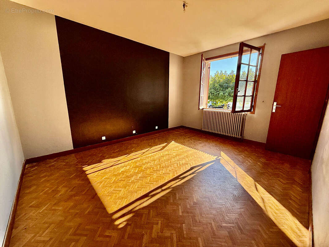 Maison à COULOUNIEIX-CHAMIERS