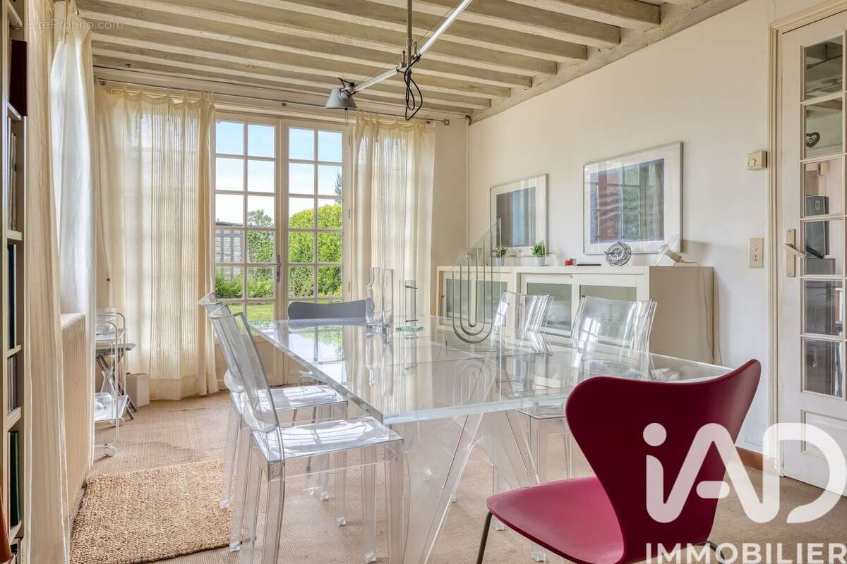 Maison 137 m² à Saint-Gatien-Des-Bois  - photo 8