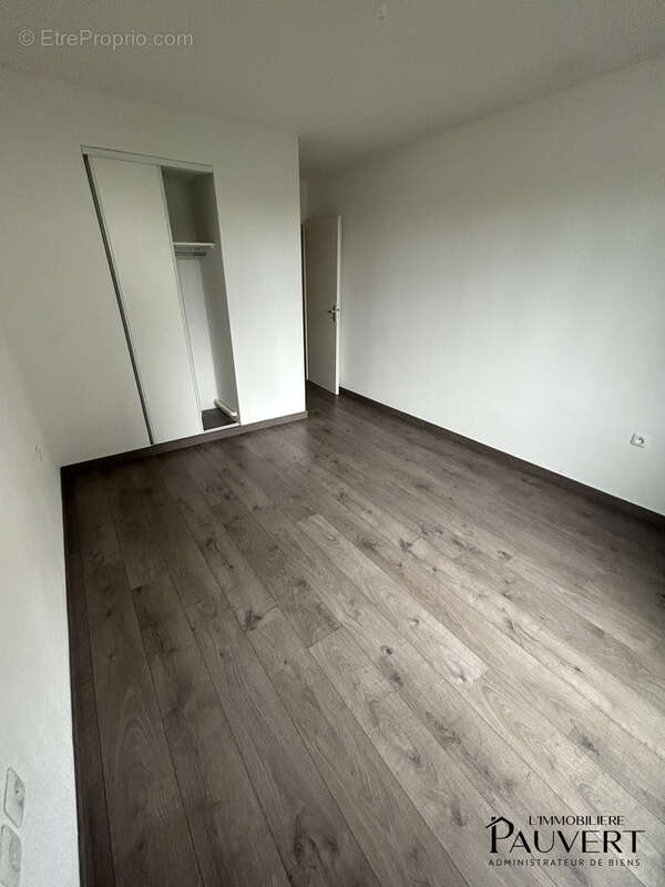 Appartement à BEAUZELLE