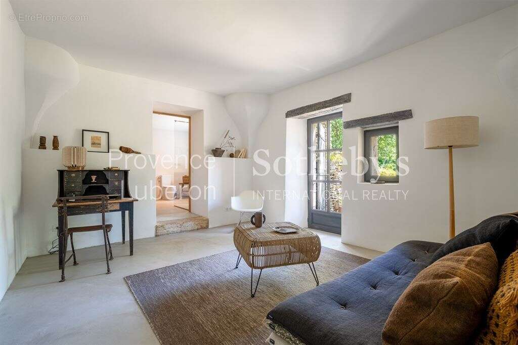 Maison à GORDES