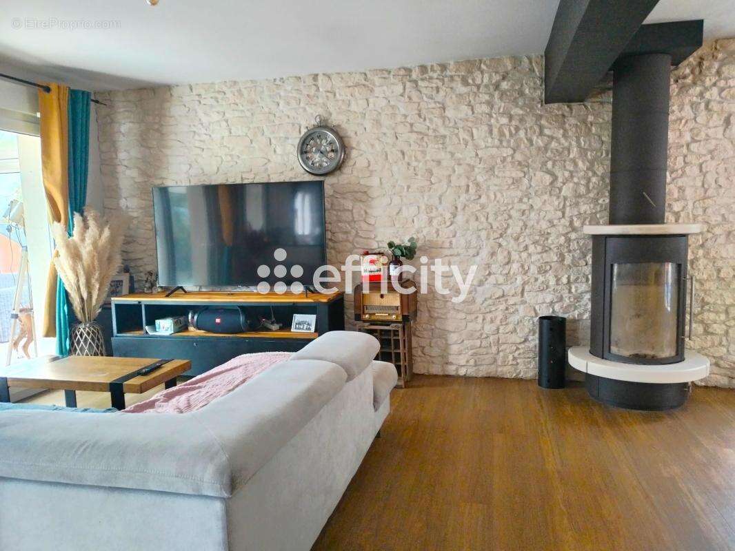 Maison à MOON-SUR-ELLE