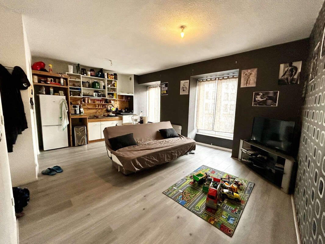 Appartement à SAINT-AMANT-TALLENDE
