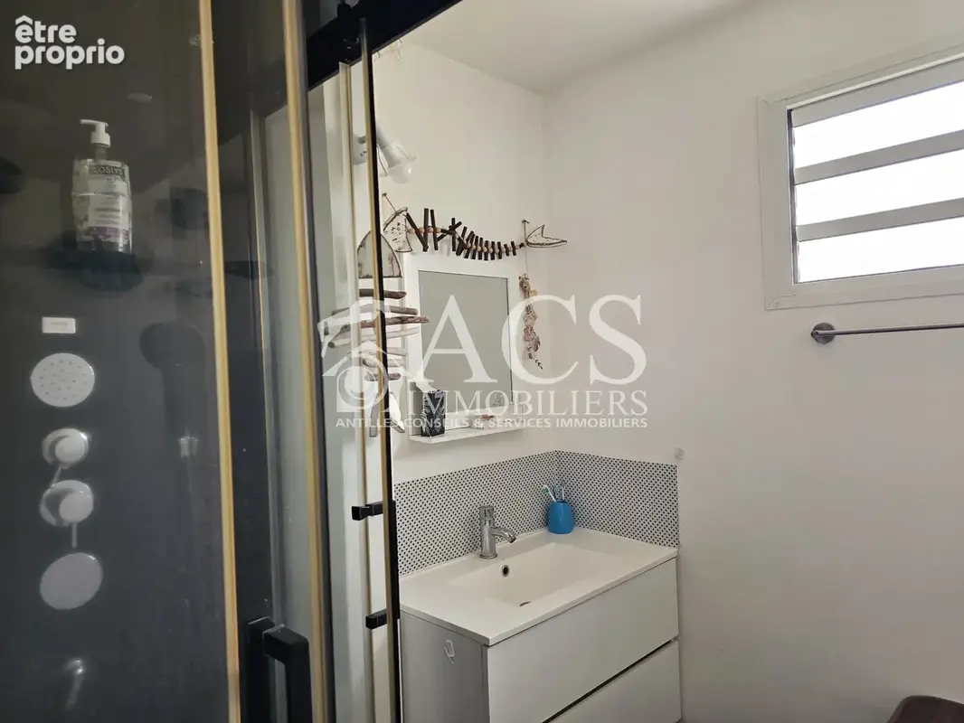T3 meuble a deux pas de la plage + garage anse mitan - photo 9