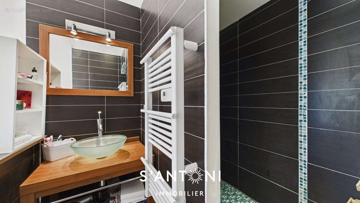 Maison à LIGNAN-SUR-ORB