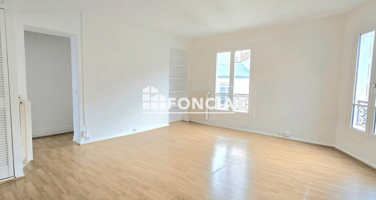 Appartement à PARIS-17E