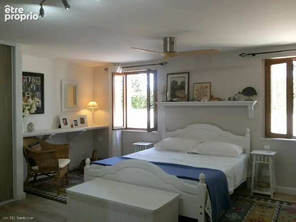 Superbe Maison Individuelle Avec Une Piscine Chauffée et Une Maison À Rénover - photo 26