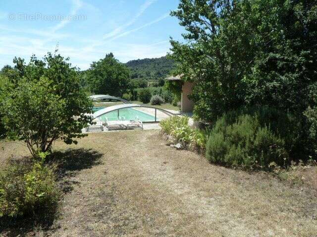 Maison à SAINT-JULIEN