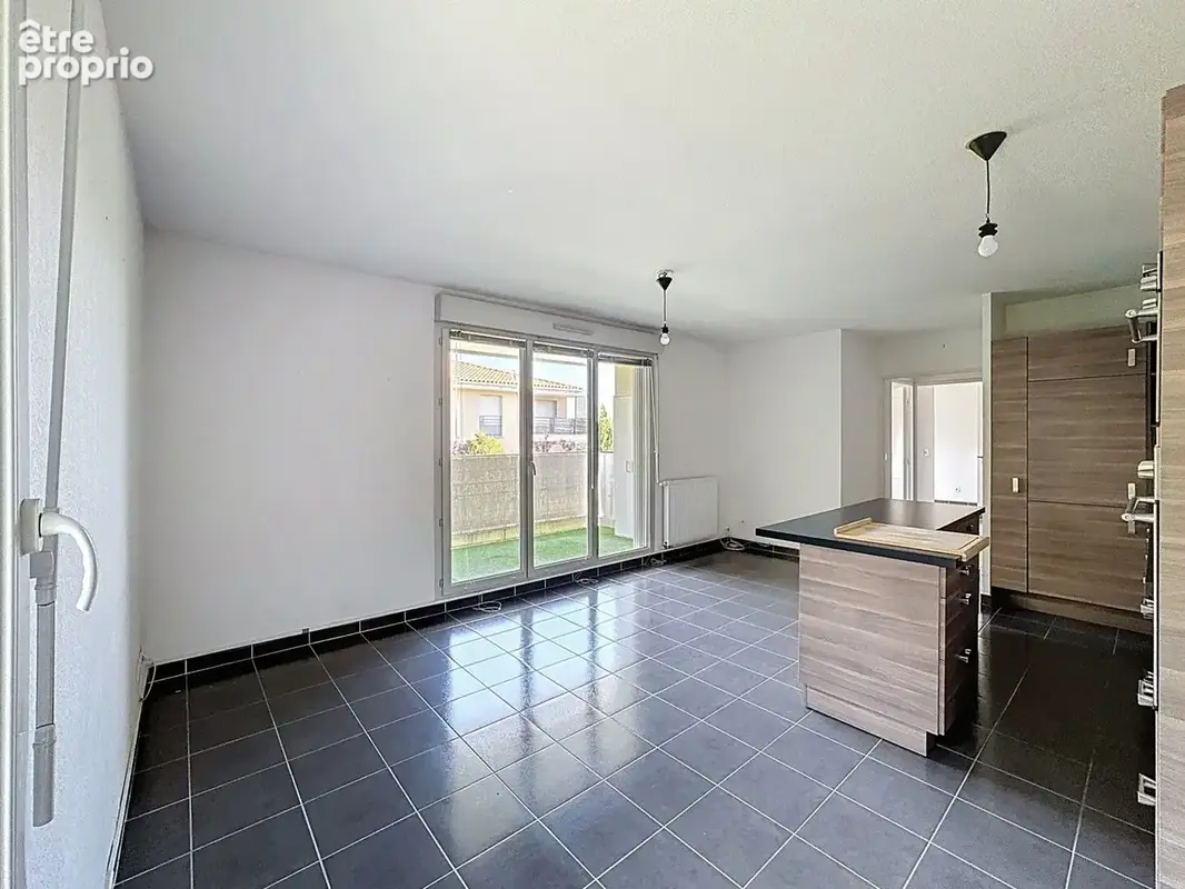 Appartement T3 lumineux avec terrasse et parking en sous-sol ? À proximité du centre-village - photo 5