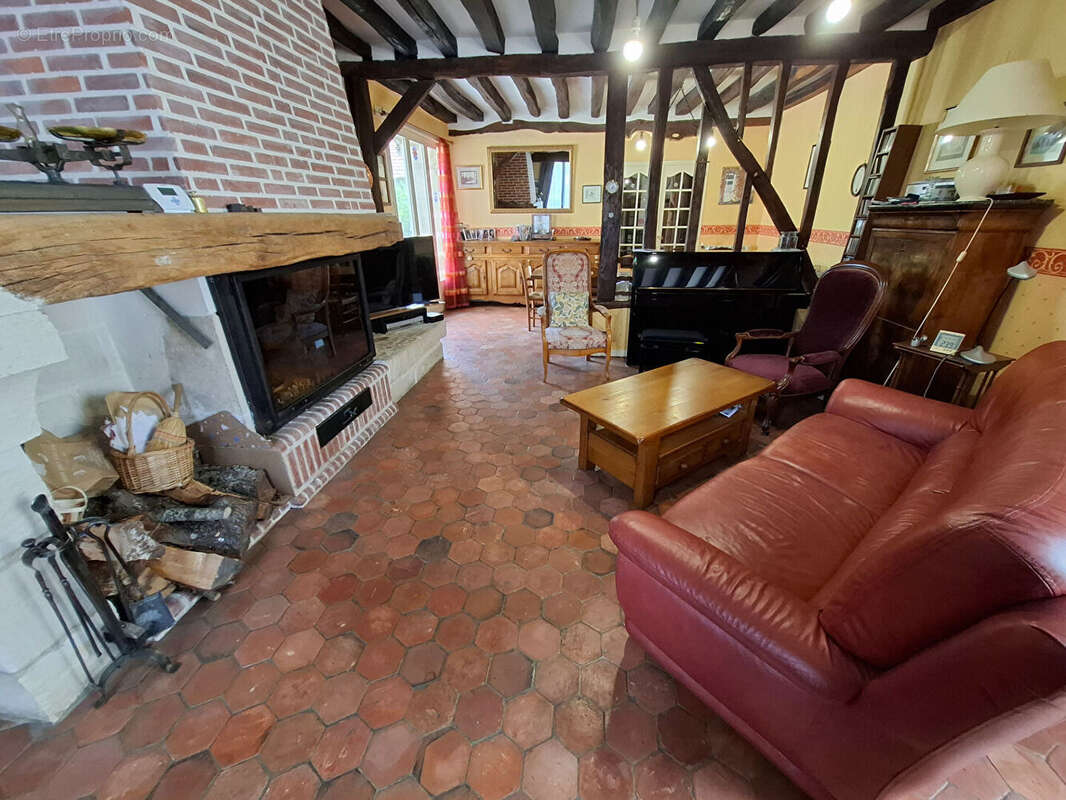 Maison à SAINTE-GENEVIEVE