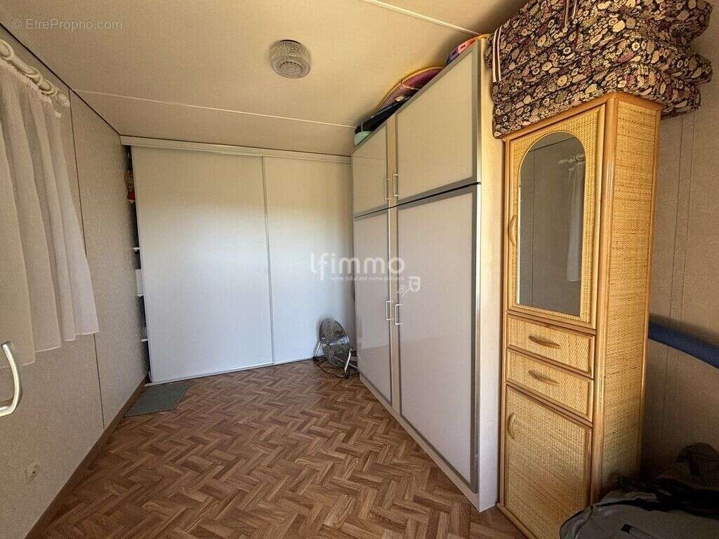 Maison à LE MUY
