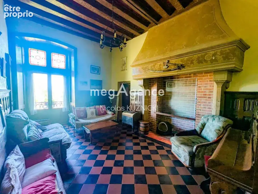 Corps de ferme de 200m² sur 4380m² de terrain - Nombreuses dépendances - photo 3
